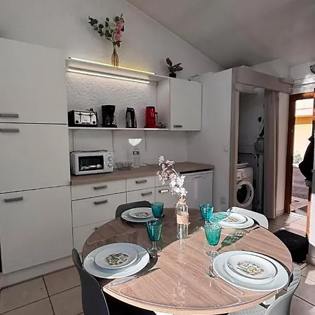 Maison Climatisee 64m2 Avec Patio 6 Personnes Дом отдыха